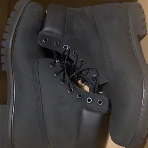 Black Timberlan boots